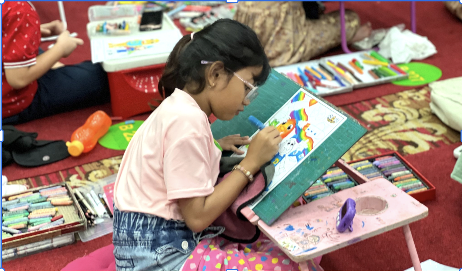 Manfaat Kegiatan Mewarnai Untuk si Kecil