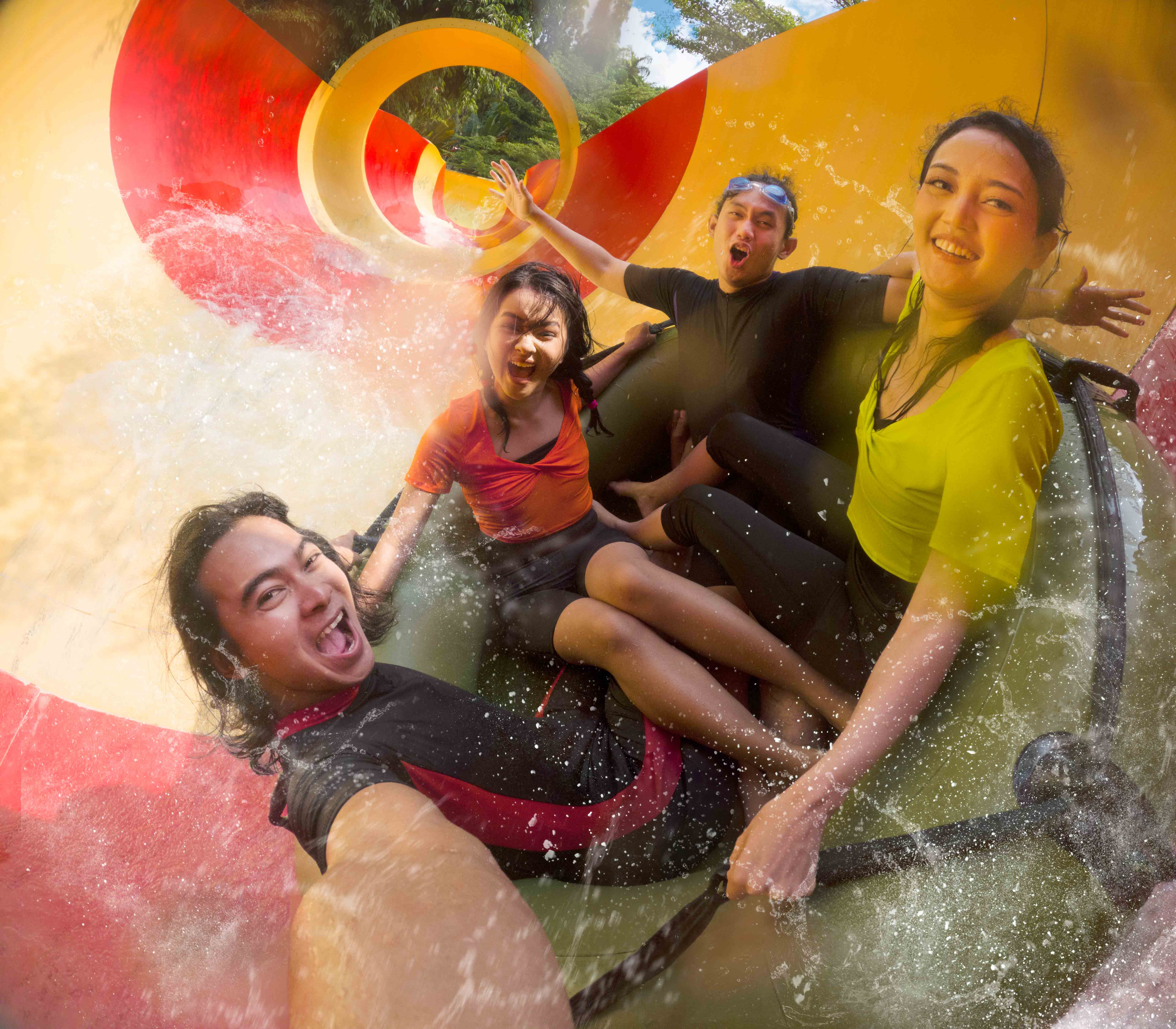 Cuaca panas paling seru ke Atlantis Ancol